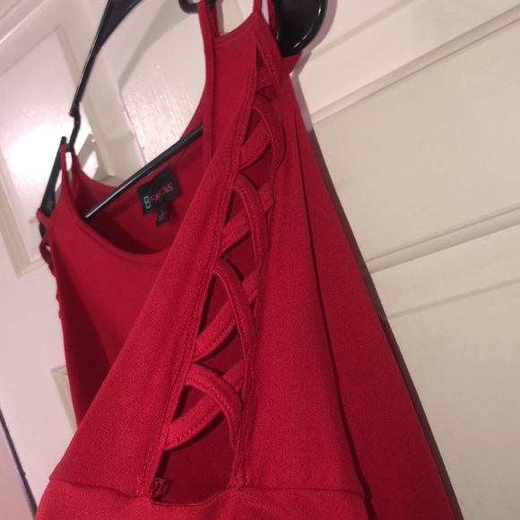 Red Dress with Sleeve Design✨ - Picture 3 of 6